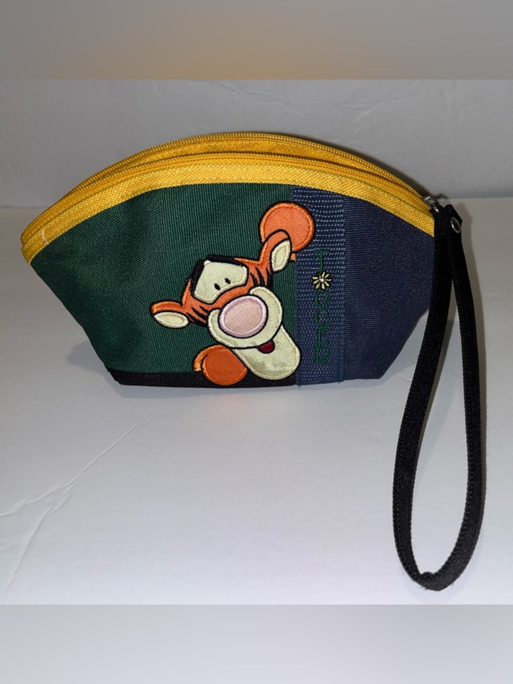 Vintage Disney Store TIGGER Wristlet Pouch